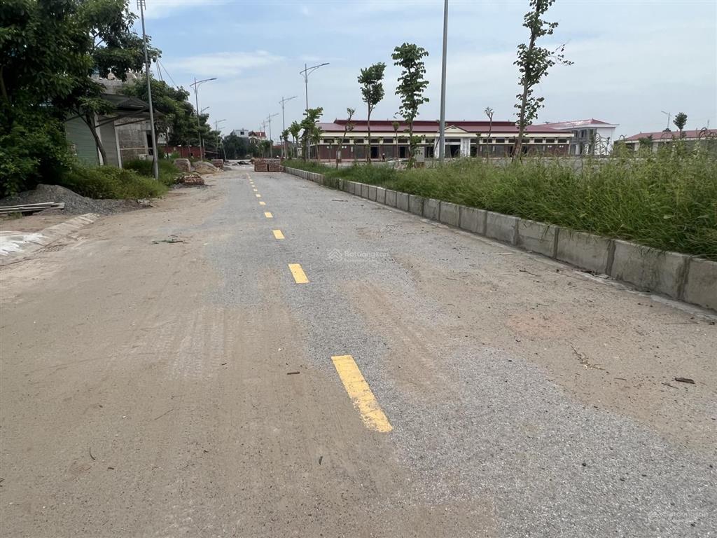 Đối diện chợ đầu mối đông tảo, kinh doanh đỉnh dòng tiền tốt bán 100m2 giá đầu tư