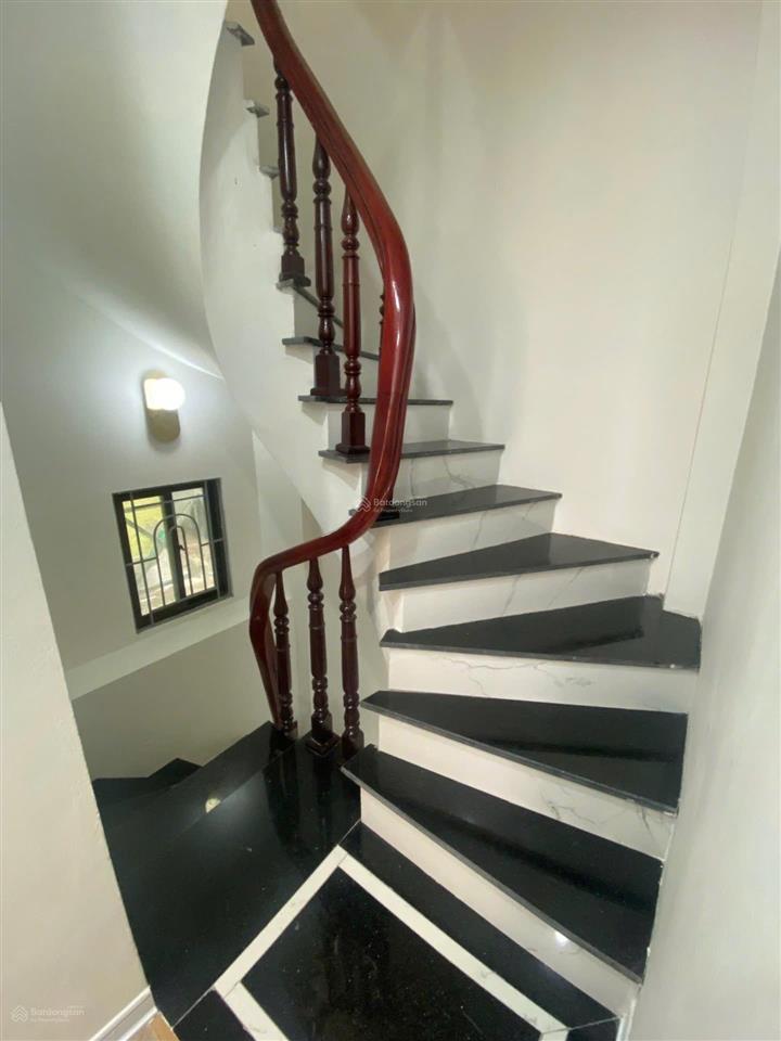 Chính chủ bán nhà thụy khuê, 25m2, 5 tầng, lô góc, dân xây, 5 phút ra chợ bưởi, hồ tây, chu văn an