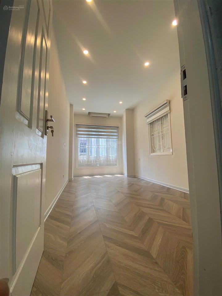 Chính chủ bán nhà thụy khuê, 25m2, 5 tầng, lô góc, dân xây, 5 phút ra chợ bưởi, hồ tây, chu văn an