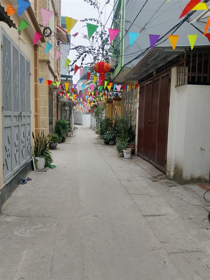 Phan trọng tệ thanh trì  nhà mới đẹp  3 thoáng  5t  xây kiên cố  gần ô tô. ngõ thông thẳng đẹp