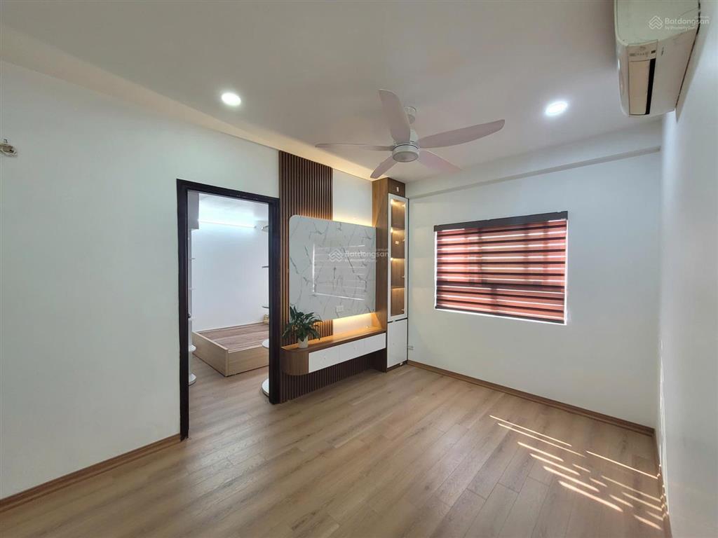 Bán căn hộ 2 phòng ngủ 3,x tỷ thuộc kđt xa la, hà đông