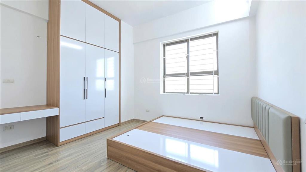 Bán căn góc 69m2 đẹp full đồ mới tại ct4 xa la giá chỉ 4, x tỷ