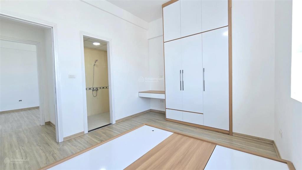 Bán căn góc 69m2 đẹp full đồ mới tại ct4 xa la giá chỉ 4, x tỷ