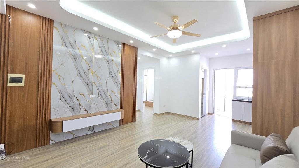 Bán căn góc 69m2 đẹp full đồ mới tại ct4 xa la giá chỉ 4, x tỷ
