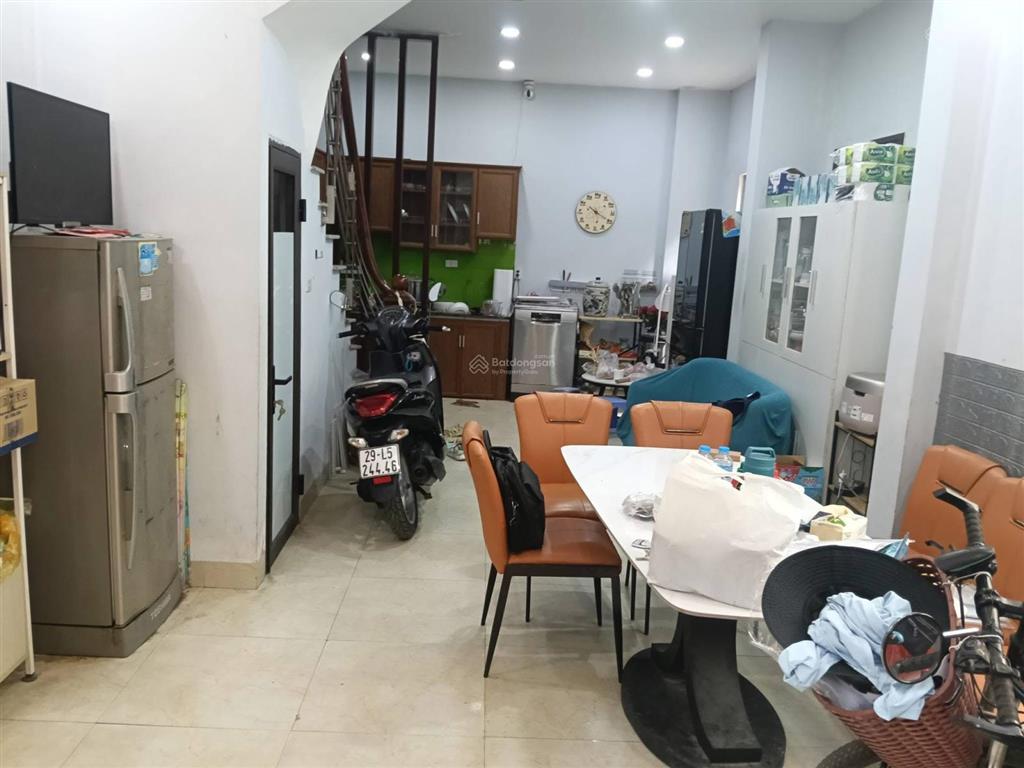 Hơn 8 tỷ dt40m 5 tầng lô góc gần phố dân xây tiện ích  mỗ lao hà đông khu hiếm nhà bán