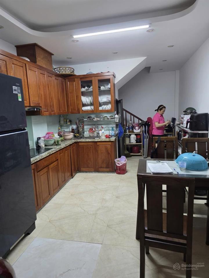 Bán nhà vạn phúc  trung tâm hà đông  full nội thất  ngõ nông  gần phố  dt 30m2  5t hơn 7tỷ