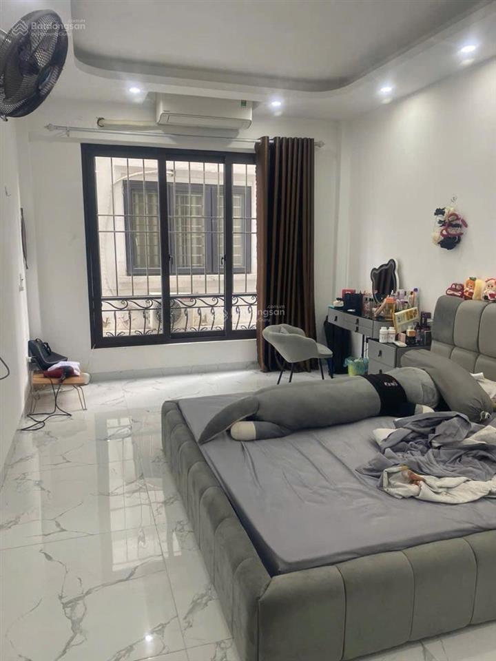 Bán nhà vạn phúc  trung tâm hà đông  full nội thất  ngõ nông  gần phố  dt 30m2  5t hơn 7tỷ