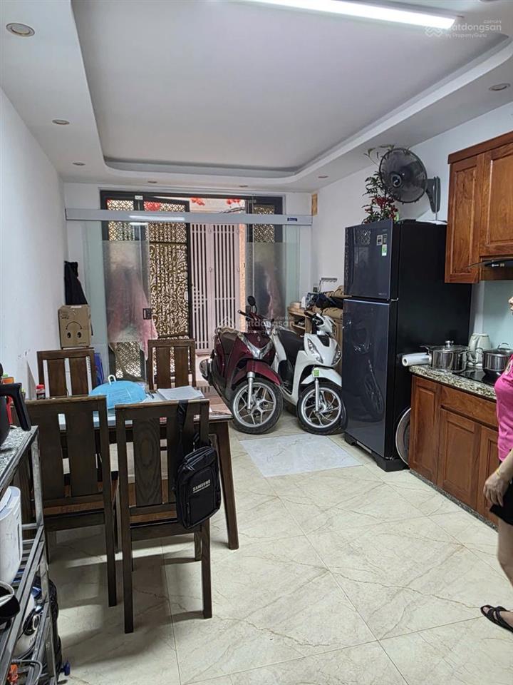 Bán nhà vạn phúc  trung tâm hà đông  full nội thất  ngõ nông  gần phố  dt 30m2  5t hơn 7tỷ