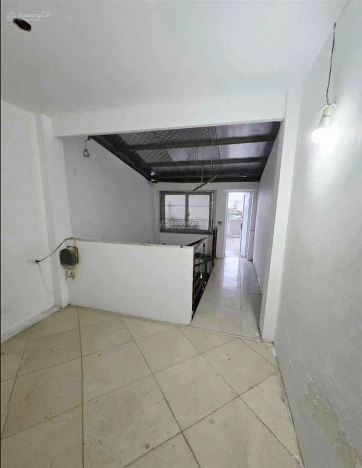 Rẻ trên thị trường 10m ra ôtô tránh đỗ, dân xây, dt 37m2, 4 tầng, giá 6,5 tỷ, tân triều, thanh liệt