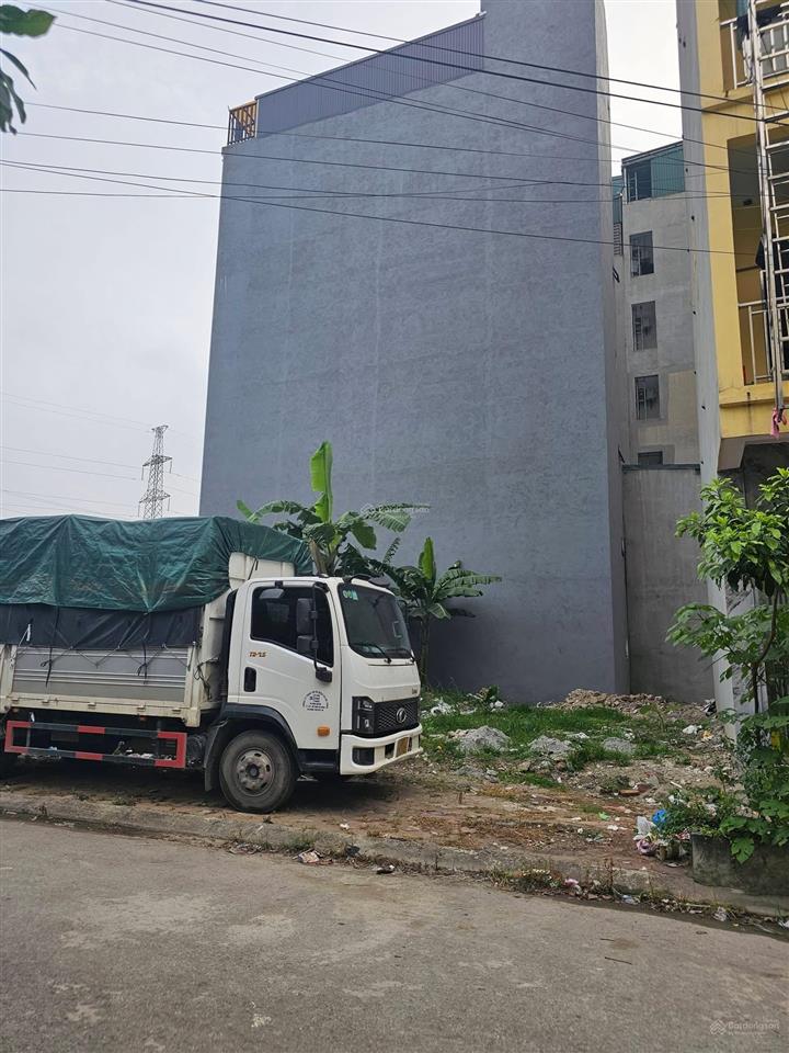 Bán mảnh đấy dv yên nghĩa phân lô  vỉa hè xây 7tầng thang máy ở sướng dt50mmt4m giá 10.x tỷ