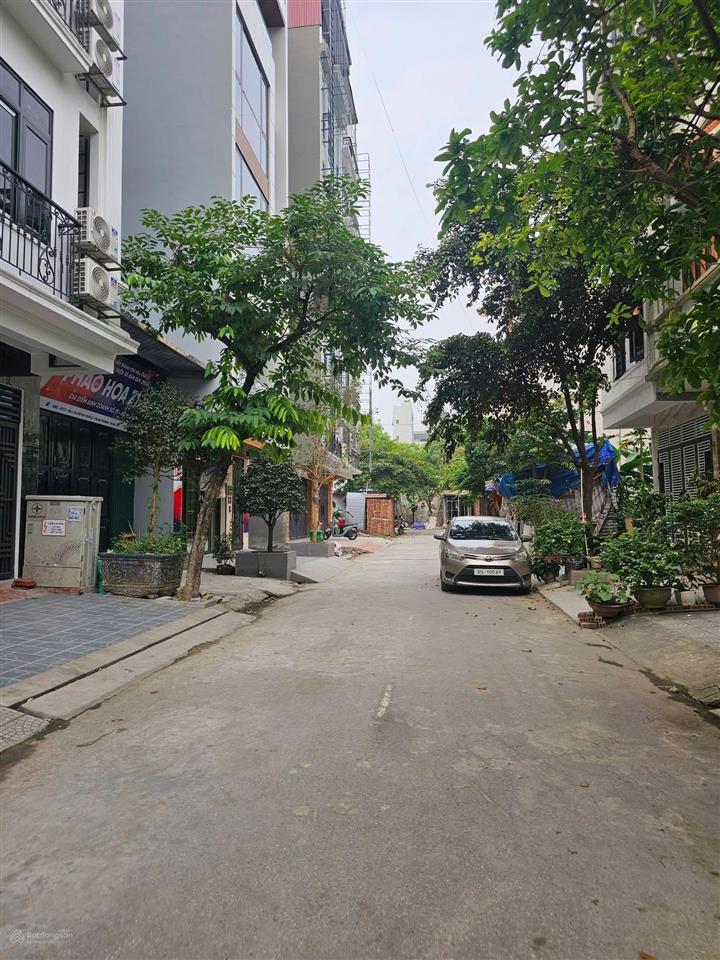 Bán mảnh đấy dv yên nghĩa phân lô  vỉa hè xây 7tầng thang máy ở sướng dt50mmt4m giá 10.x tỷ