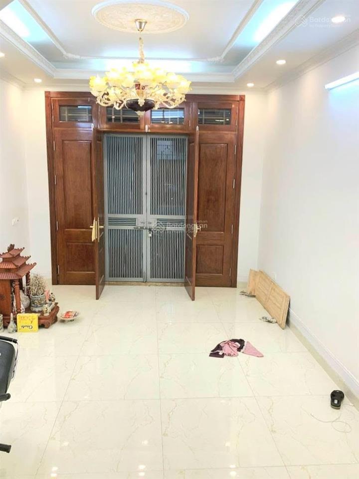 Bán nhà 4 tầng dt40m phố tô hiến thành hà đông phân lô  5 m ra oto ngõ 3m thoàng trước sau