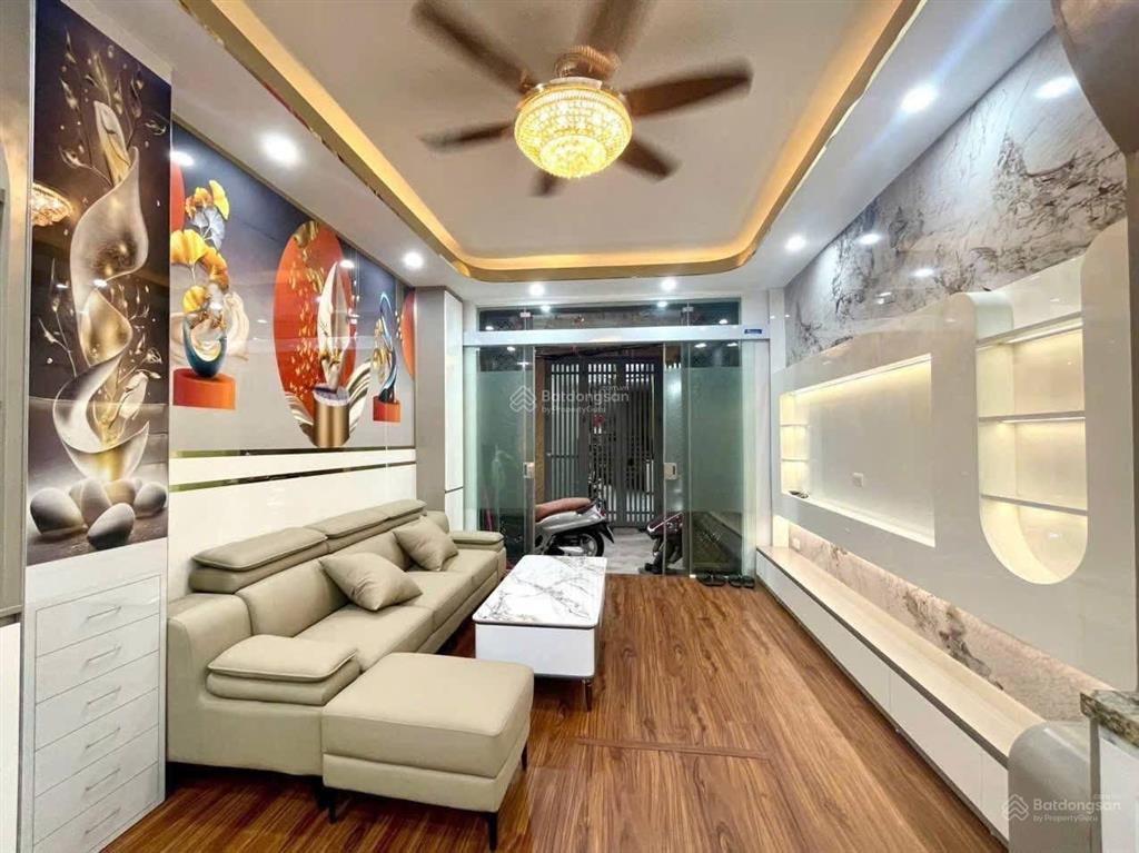 Bán nhà cầu am  hà đông  nhà đẹp  ở ngay  5 tầng  full nội thất 5 sao  giá hơn 7 tỷ
