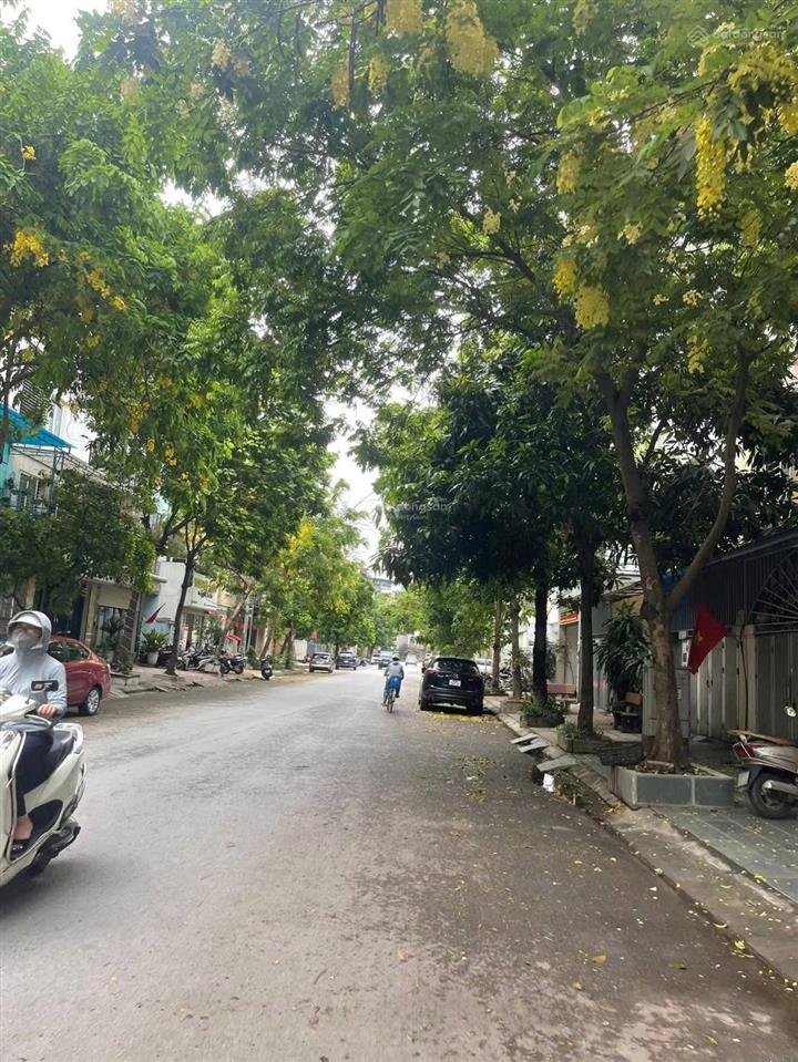 Bán nhà 5 tầng full nội thất hiện đại văn quán hà đông phân lô oto kinh doanh siêu đỉnh