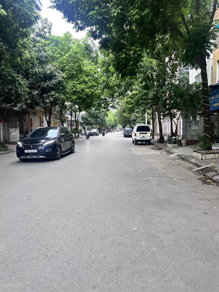 Giá rẻ hơn thị trường 83m 5 tầng văn khê hà đông phân lô vỉa hè kinh doanh hơn 16 tỷ