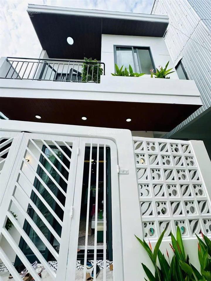 Chính chủ bán nhà điện biên phủ, bình thạnh, có shr, 3pn, 3wc  cho thuê 10tr/tháng