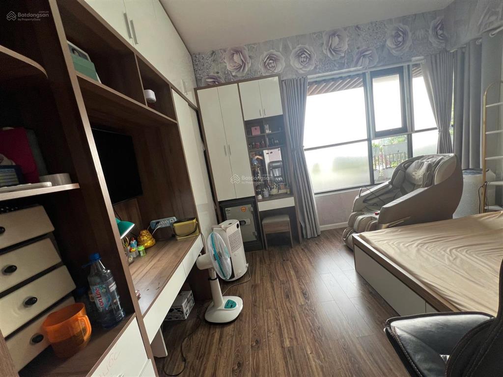 Bán căn hộ sân vườn 75m2 + 40m2 sân vườn giá chỉ 5.470 tỷ, sổ hồng sẵn. full nội thất gỗ dính tường