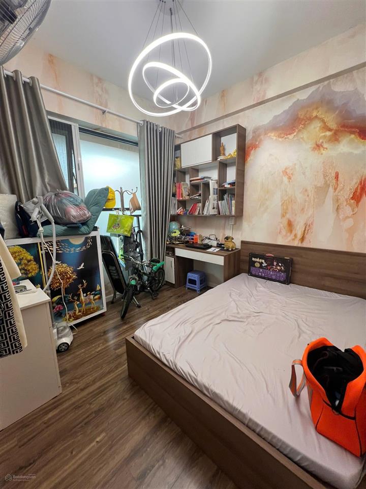 Bán căn hộ sân vườn 75m2 + 40m2 sân vườn giá chỉ 5.470 tỷ, sổ hồng sẵn. full nội thất gỗ dính tường