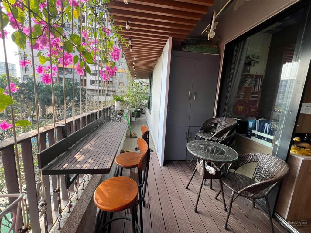Bán căn hộ sân vườn 75m2 + 40m2 sân vườn giá chỉ 5.470 tỷ, sổ hồng sẵn. full nội thất gỗ dính tường