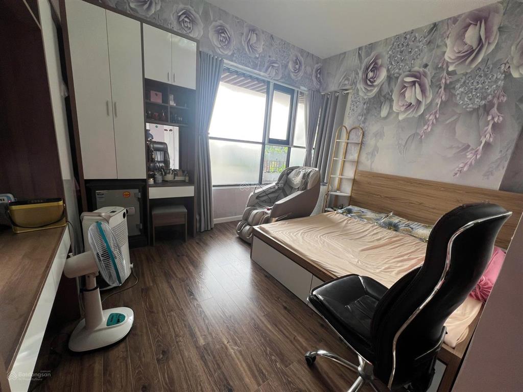 Bán căn hộ sân vườn 75m2 + 40m2 sân vườn giá chỉ 5.470 tỷ, sổ hồng sẵn. full nội thất gỗ dính tường