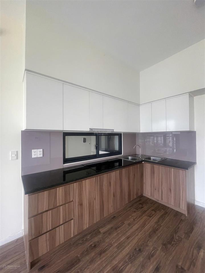 Cho thuê căn 72m2  2pn mizuki park giá 9tr có 2 máy lạnh, máy nước nóng, rèm
