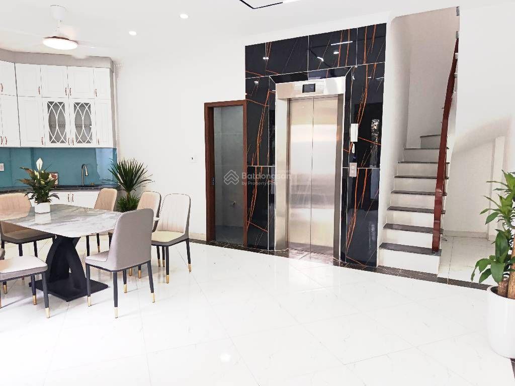 Bán nhà 6 tầng, thang máy, ngõ 565/58 bát khối, long biên diện tích 46m2 x 6t, mặt tiền rộng, ô tô