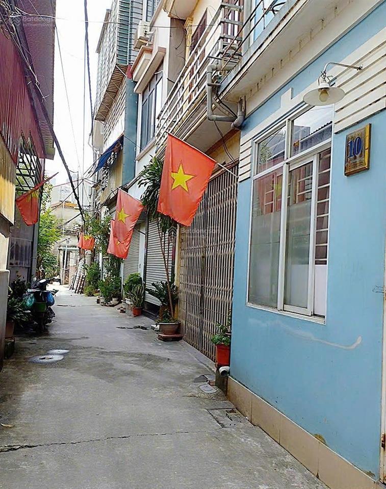 Bán nhà 3 tầng, giá giảm sốc cho nhà đầu tư tại ngõ 691 long biên 51m2 x 3t, ngõ ô tô, tc chỉ 6 tỷ