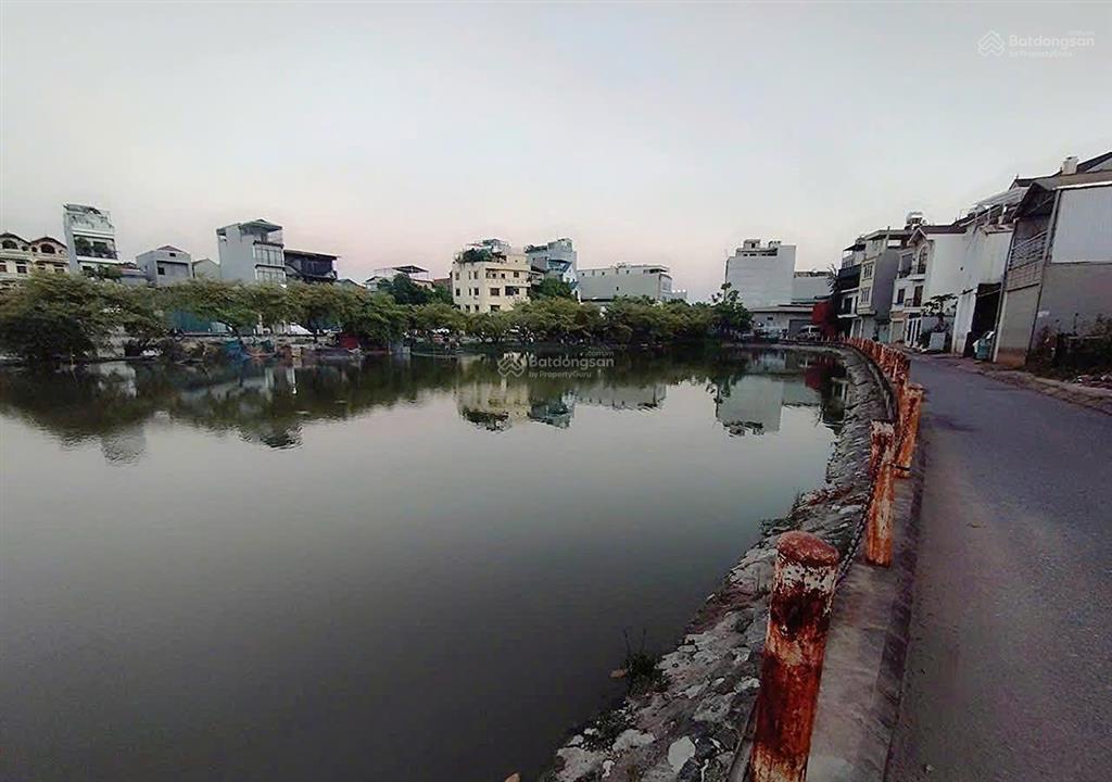 Bán nhà 3 tầng 51m² ngõ ô tô 691/20 bát khối, long biên, gần 2 hồ điều hòa, 300m ra cầu thanh trì