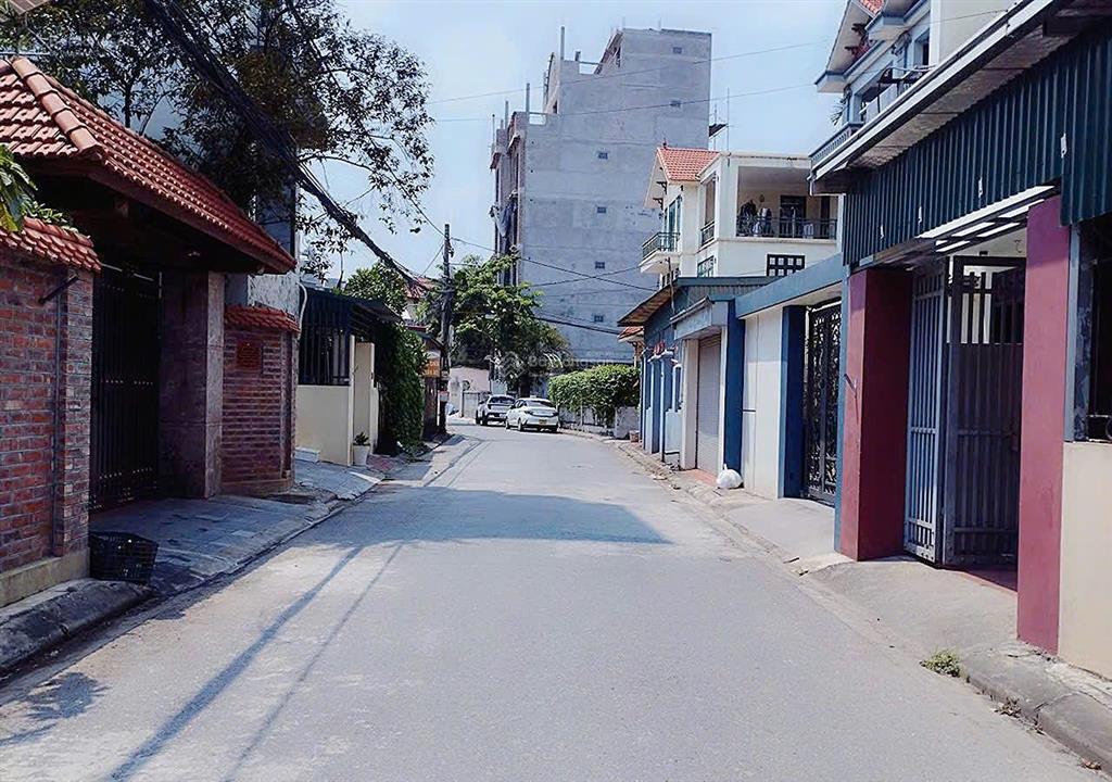 Bán nhà ngõ 691 bát khối, long biên, gần cầu thanh trì, đất 51m², sàn 130m², sđcc, giá chỉ 6 tỷ