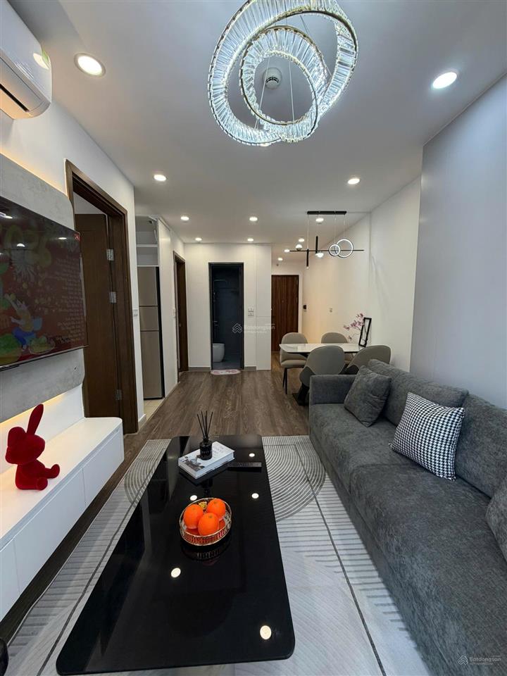 Em huyền chính chủ chuyển công tác cần bán căn 2pn 60m2 nội thất siêu đẹp giá cắt lỗ