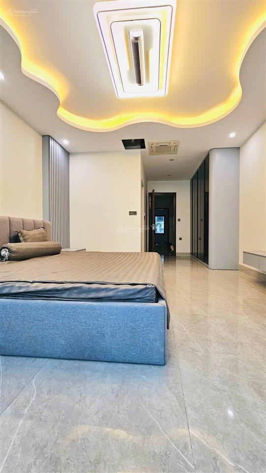 Bán nhà riêng tại ngọc thụy, 22.1 tỷ, 202 m2, 6pn, 4wc, pháp lý đầy đủ, giá ưu đãi