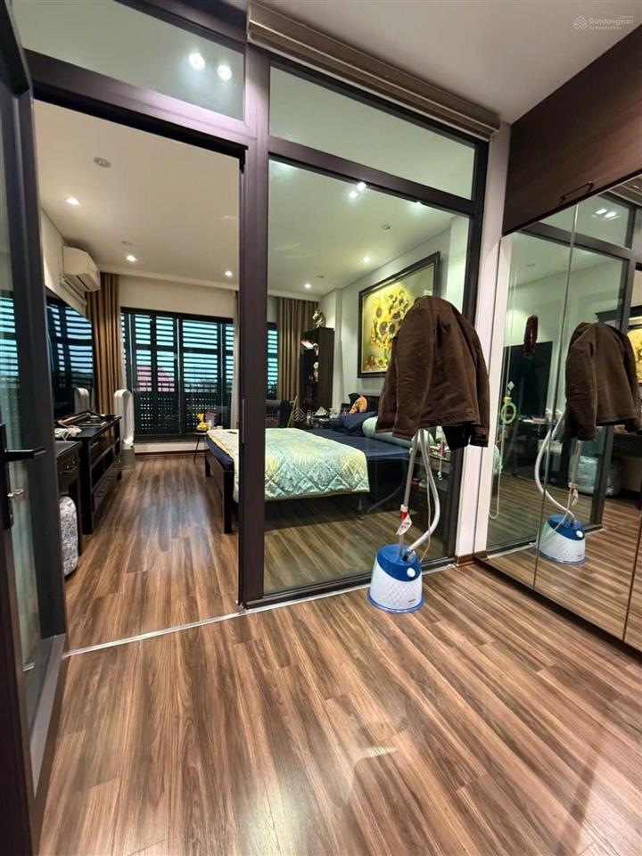 Nhà đẹp ngọc thụy, 5 tầng 2 thoáng gara ô tô nội thất đẹp, 100m2, 5pn, 5wc, giá 28 tỷ