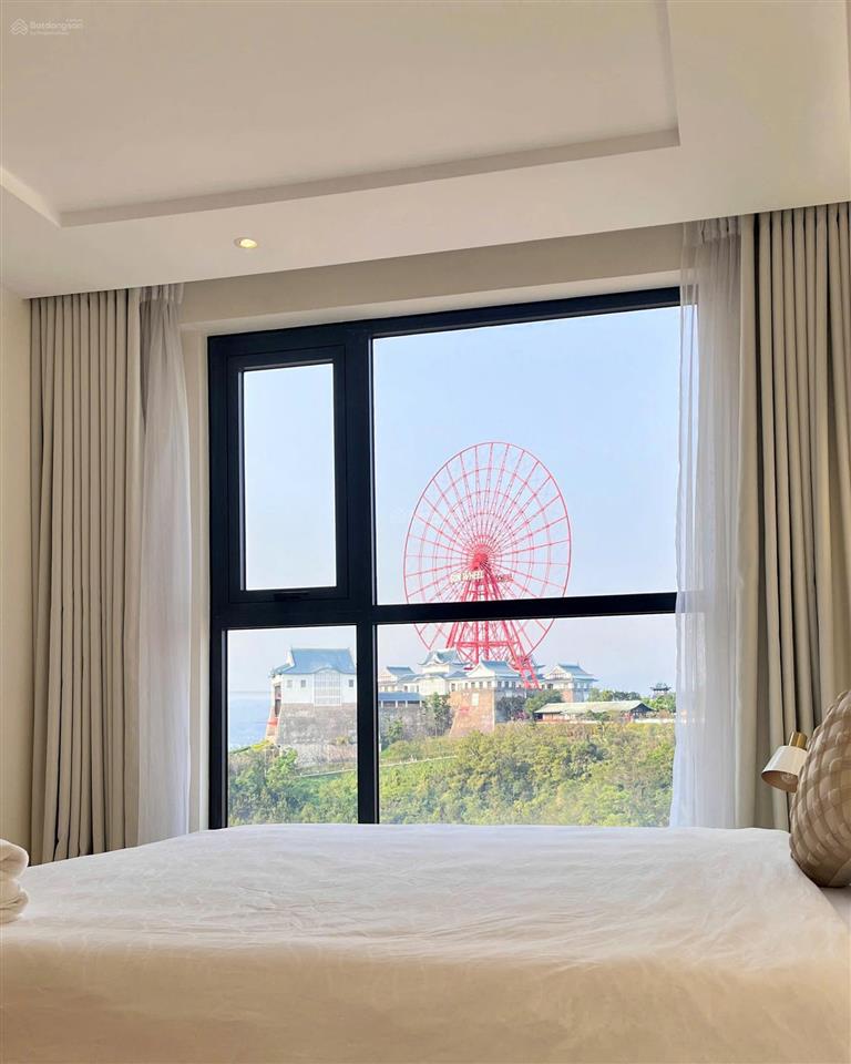 Homestay hạ long view biển  ngắm pháo hoa