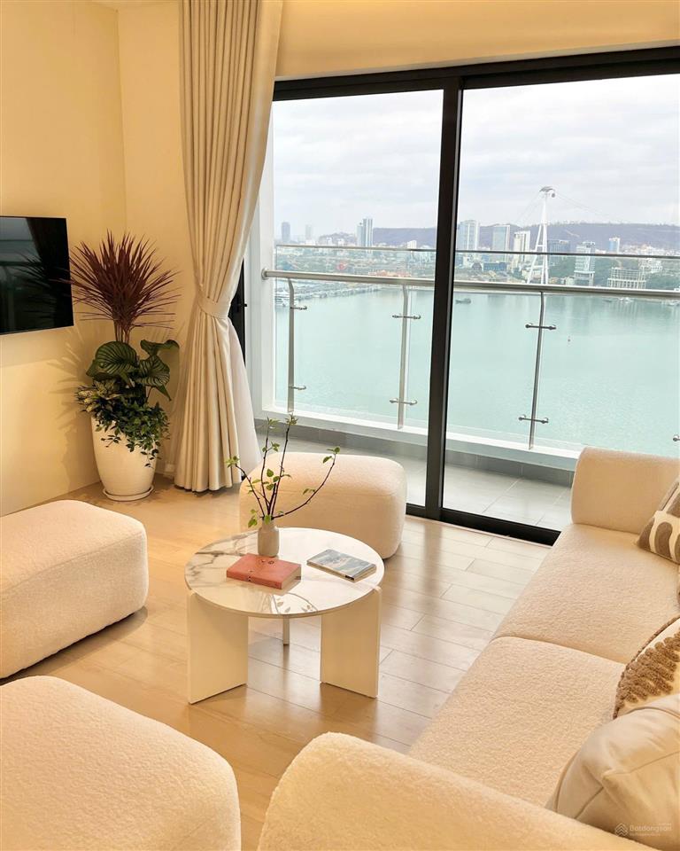 Homestay hạ long view biển  ngắm pháo hoa