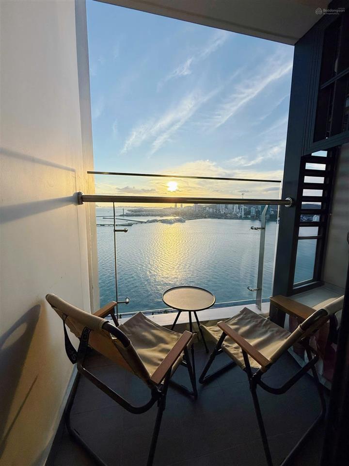 Homestay view trực diện biển, tầng cao, ngắm pháo hoa