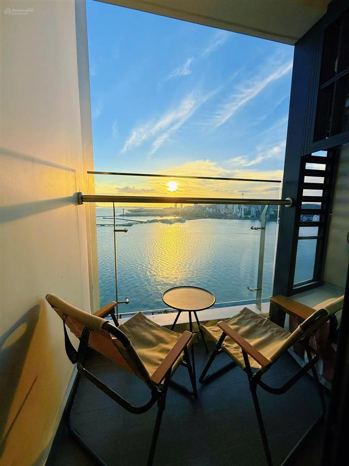 Homestay view trực diện biển, tầng cao, ngắm pháo hoa