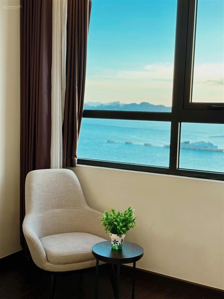 Homestay view trực diện biển, tầng cao, ngắm pháo hoa