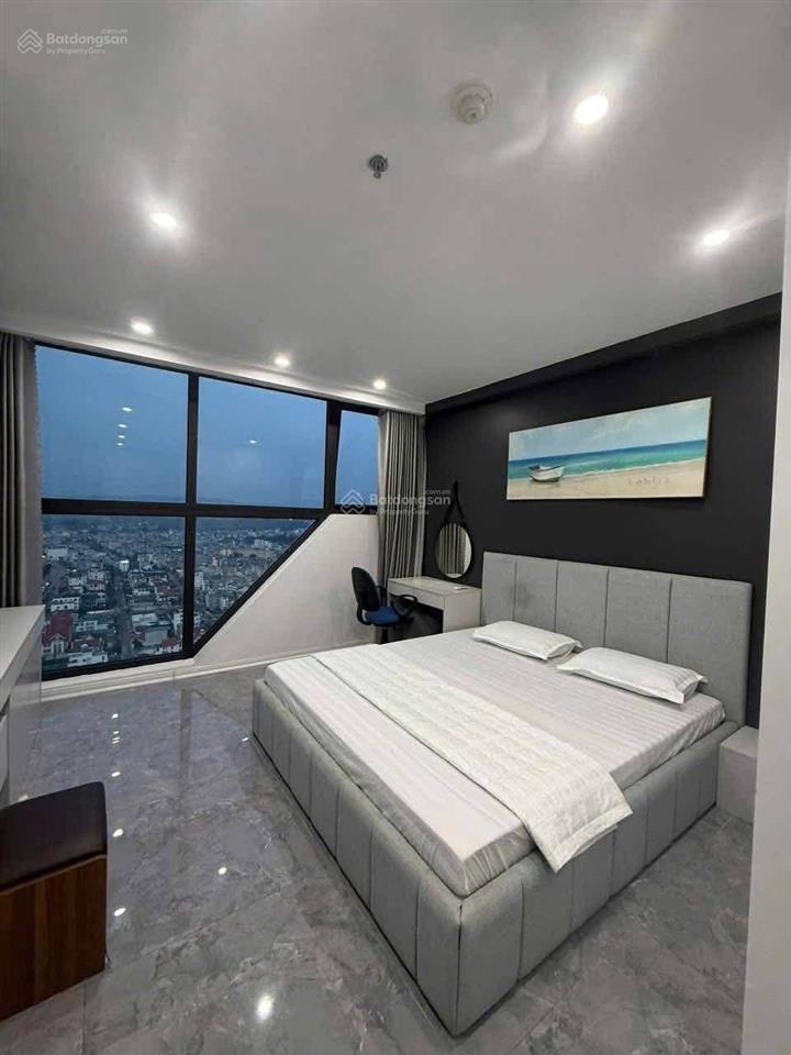 Gia đình cần cho thuê căn chung cư 3 ngủ view biển