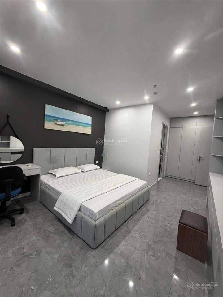 Gia đình cần cho thuê căn chung cư 3 ngủ view biển