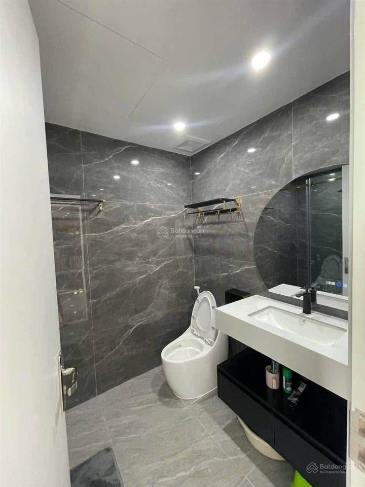 Gia đình cần cho thuê căn chung cư 3 ngủ view biển