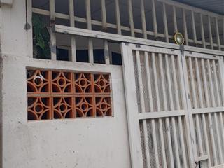 Bán nhà cấp 4 95m(5,3/6,3x18)
sát đường ql1a , phường thạnh xuân,q12.hẻm 6m sát chợ giá 6,2ty