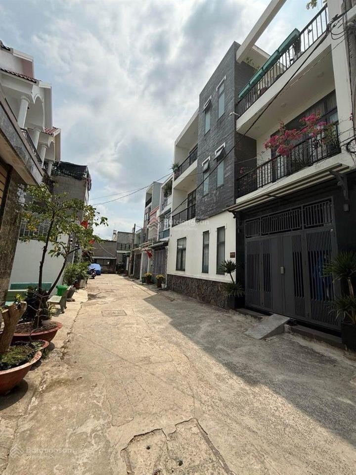 Bán đất đường thạnh lộc 17 phường thạnh lộc q12, hẻm xe hơi 5m,dt (4x16.3) 65m giá 3,9ty