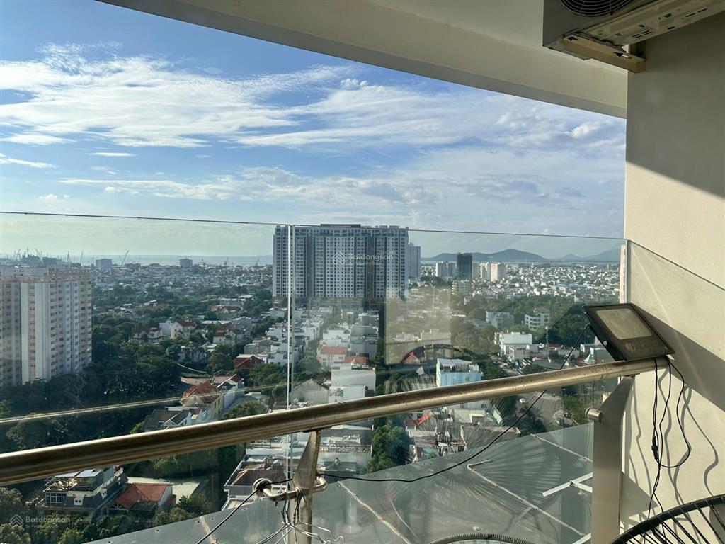 Bán căn hộ 2pn 2wc gateway vũng tàu tầng cao view cảng biển