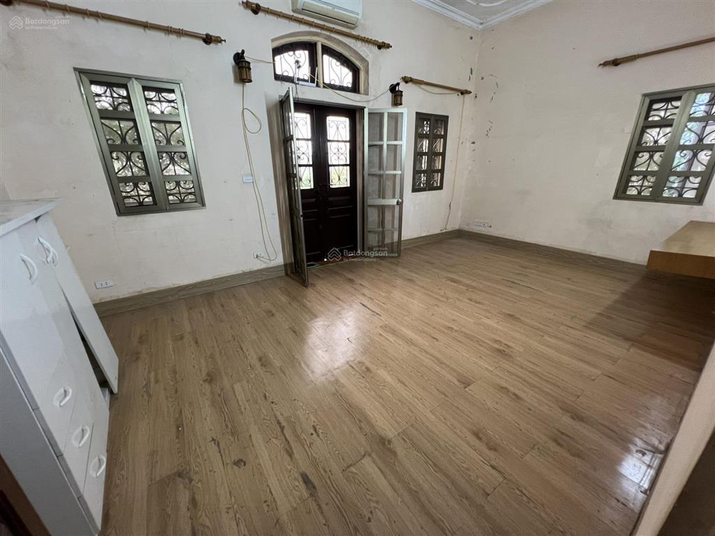 Cho thuê nhà 3wc, 225m², giá 6 triệu/tháng tại số 8, ngõ 278, phố thượng cát (ô tô con vào nhà)