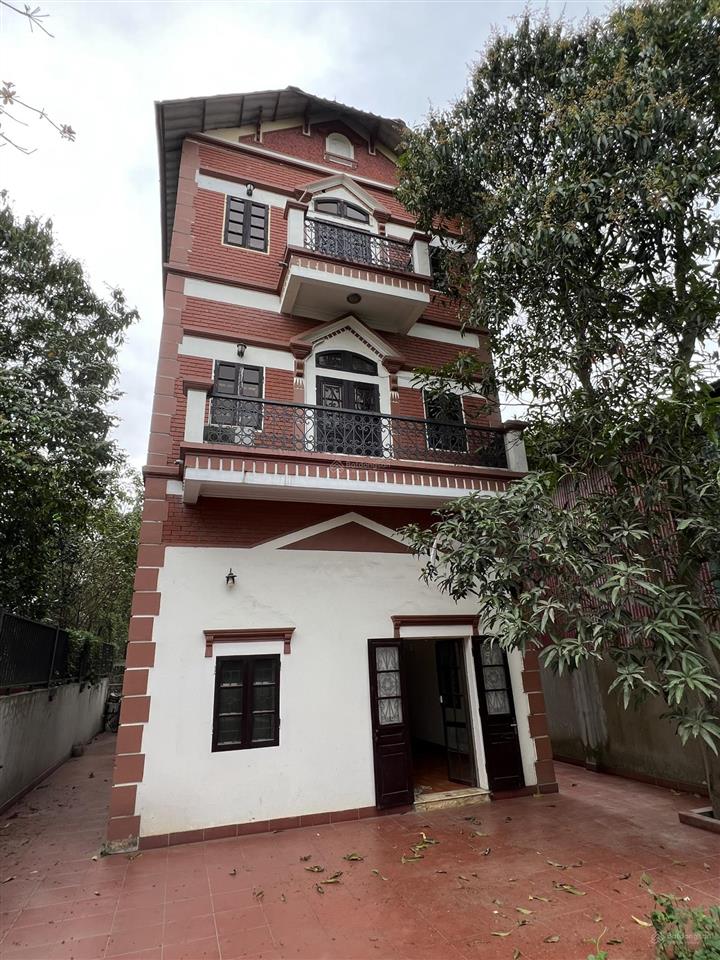Cho thuê nhà 3wc, 225m², giá 6 triệu/tháng tại số 8, ngõ 278, phố thượng cát (ô tô con vào nhà)