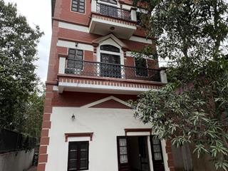 Cho thuê nhà 3wc, 225m², giá 6 triệu/tháng tại số 8, ngõ 278, phố thượng cát (ô tô con vào nhà)