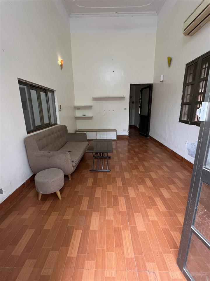 Cho thuê nhà 3wc, 225m², giá 6 triệu/tháng tại số 8, ngõ 278, phố thượng cát (ô tô con vào nhà)