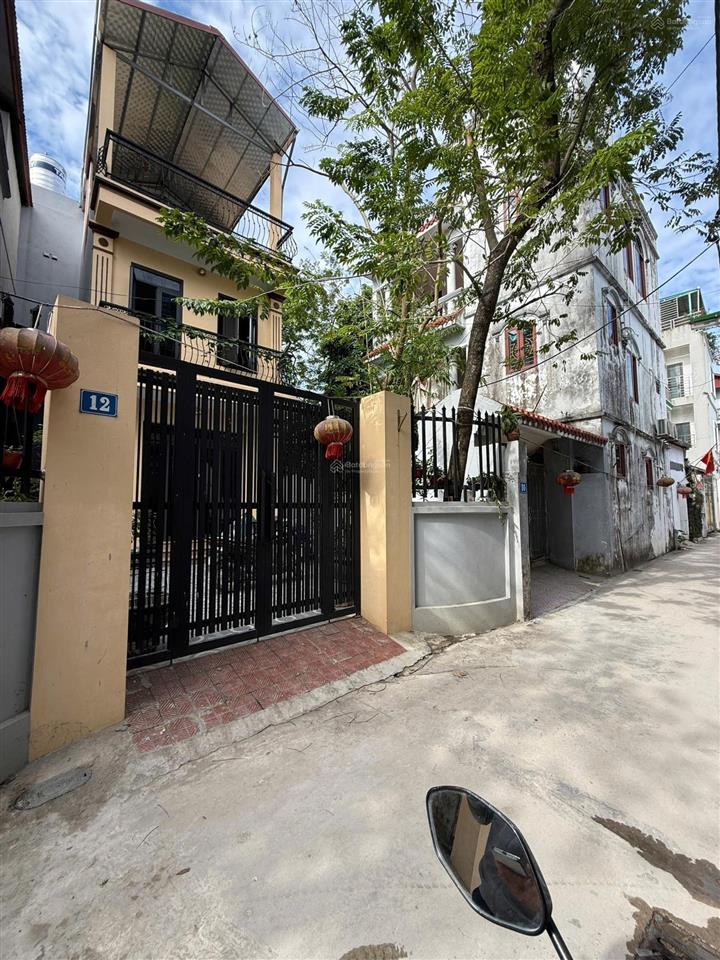 Đất đường giếng đình  thọ am  liên ninh. 40,2/45m, giá chỉ 4,6tỷ
đất nở hậu, 3 mặt thoáng