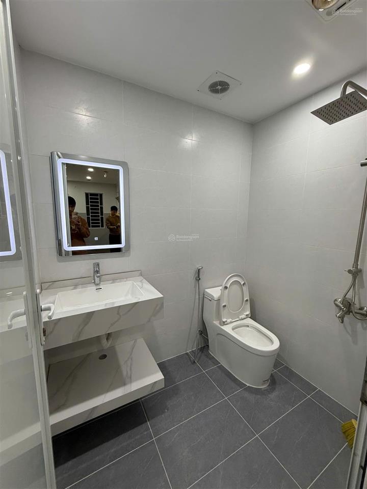 Chủ nhà cần bán cc rice city linh đàm, 5,5 tỷ, 68m2, 2pn, 2wc, bao đẹp view đẹp, hướng bao mát