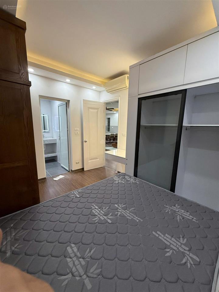 Chủ nhà cần bán cc rice city linh đàm, 5,5 tỷ, 68m2, 2pn, 2wc, bao đẹp view đẹp, hướng bao mát